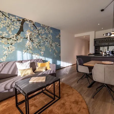 Alp Living Self-check In Apartment