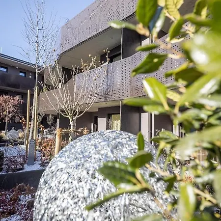 Alp Living Self-check In דירה *