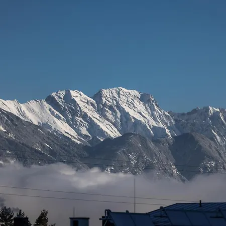 Alp Living Self-check In * אינסברוק