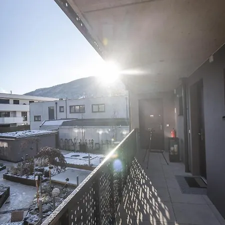 Alp Living Self-check In דירה *